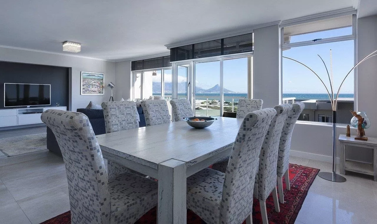 Sala de jantar em apartamento duplex